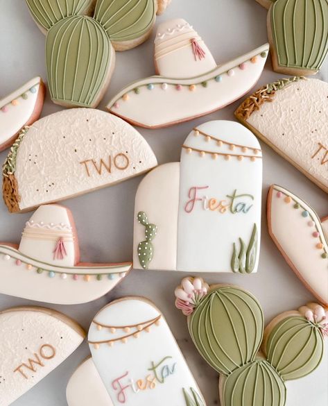 Fiesta Cookies, Vacation To Mexico, Cowgirl Cookies, Baptism Cookies, Cookies Art, Carne Asada Tacos, Asada Tacos, Sugar Cookie Icing, 1st Birthday Party Themes