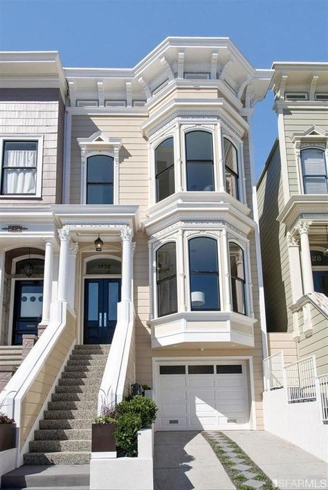 Tiny Townhouse, Small House Design Philippines, City Houses, Gorgeous Homes, Victorian Townhouse, San Francisco Houses, Pacific Heights, Traditional Homes, Minimal House Design