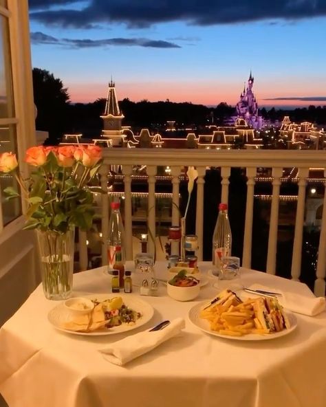 Disney Parks Best Photos 🎢💕 on Instagram: “✨ Sunset from a Disneyland Hotel suite 👑​ Follow @disneyparksww From @luxury_traveller 👌 Follow : 👉 @disneyparksww 👉 @disneyparksww⁣ .⁣…” Family Vacation Disney, Disney Hotel, Disney World Hotel, Disney Hotel Room, Disney Hotel Aesthetic, Disney Paris Hotel, Disneyland Hotel Rooms, Disney Land Hotel, Disneyland Resort Aesthetic