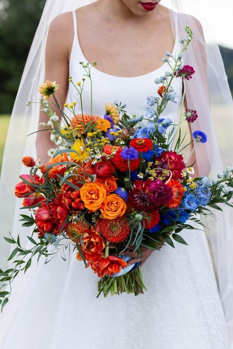 Colorful Flowers Wedding Decoration, Blue Red Orange Wedding Flowers, Red Yellow Blue Wedding Flowers, Wedding Decor Bright Colors, Wedding Bouquet Bright Colors, Bright Flower Bouquet Wedding, Primary Color Flower Arrangements, Colorful Wedding Bouquet Fall, Bold Flower Bouquet