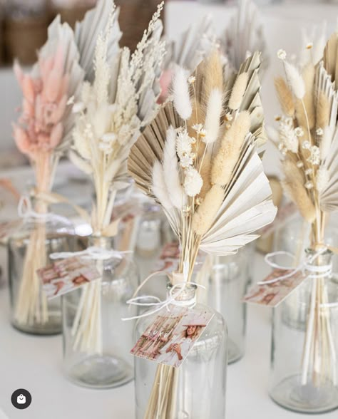 Boho Rainbow Table Centerpieces, Hobo Centerpieces, White And Neutral Party Decor, Womens Brunch Decoration, Pink Pampas Grass Centerpieces, Dusty Pink Centerpiece, Pink Boho Baby Shower Centerpieces, Pampas Grass Bridal Shower Ideas, Boho Bridal Brunch Decor