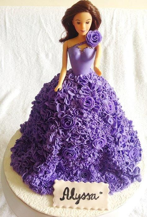 A dream come true! I have always wanted to make this Rose Couture Gown in a Barbie cake. I had the chance and I went for it! Thanks Aly! Happy Birthday:) Purple Barbie Cake, Barbi Cakes, Princess Doll Cakes, Doll Cake Tutorial, Dress Cakes, Barbie Dress Cake, Doll Cake Designs, Barbie Doll Birthday Cake, Barbie Doll Cake