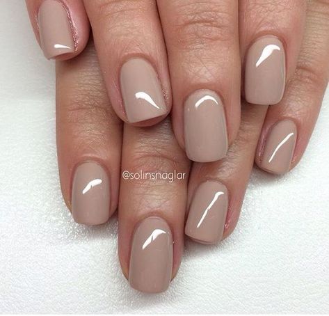 19 Delightful Light Gel Nail Color Ideas for Subtle Elegance Nails With Beige Dress, Beige Shellac Nails, Light Brown Gel Nails Short, Neutral Winter Nails Acrylic, Nude Brown Nails Short, Nude Tan Nails, Short Nails Beige, Beige Short Nails, Tan Nail Ideas