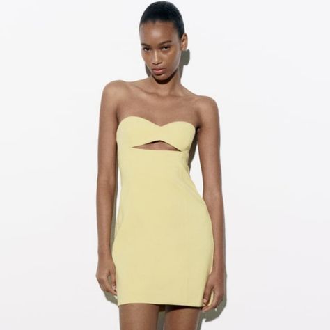 Strapless Mini Dress With Sweetheart Neckline. Front Opening Interior Lining. Back Hidden In-Seam Zip Closure. Zara Mini Dress, Yellow Mini Dress, Spring Women, Strapless Mini Dress, Cutout Dress, Sleeveless Mini Dress, Spaghetti Strap Dresses, Zara Dresses, Yellow Dress