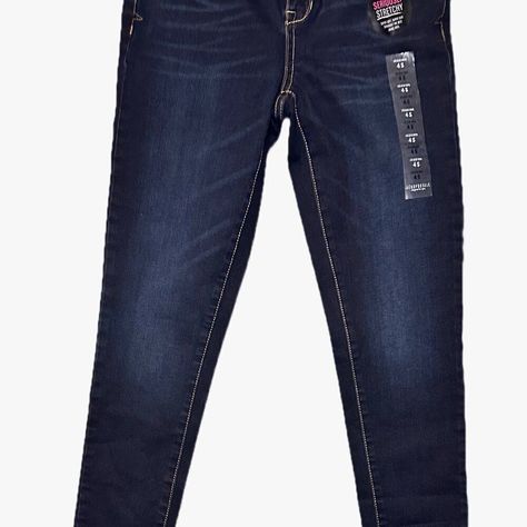 $50 Msrp! Brand New With Tags, These Aeropostale Women's Jegging Jeans In A Dark Wash Are Perfect For Adding A Sleek, Modern Touch To Your Wardrobe. Designed In Size 4 Short, These Jeggings Offer A Flattering Fit That Contours To Your Body, Providing Both Comfort And Style. The Dark Wash Adds A Versatile And Polished Look, Ideal For Casual Outings Or Pairing With A Chic Top For A Night Out. Made From Soft, Stretchy Fabric, These Jeggings Combine The Comfort Of Leggings With The Classic Look Of D Womens Jeggings, Aeropostale Jeans, Chic Top, Jeans Dark Wash, Polished Look, Aeropostale, Jeggings, Classic Looks, Casual Style