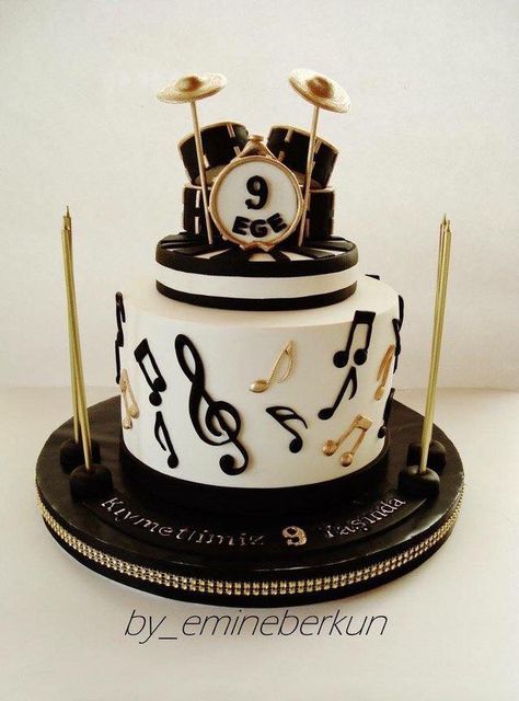 Drums Birthday Cake, Drum Cake Birthday, Drum Cake Ideas, Drum Birthday Cakes, Musical Birthday Cake, Drums Cake, Drum Birthday, Bolo Musical, Piano Cakes