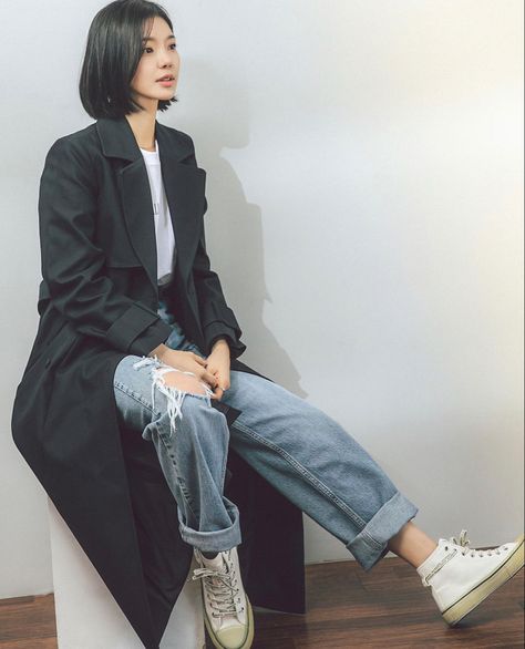 Lim Semi, Im Se Mi, Short Haircut Inspiration, Still Drawing, Outfit Korean, Haircut Inspiration, Looks Street Style, Short Haircut, Celebrity Look