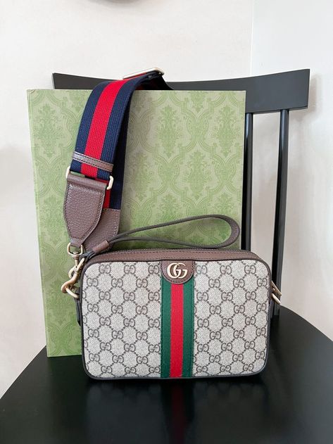 Gucci | Gucci monogram bag | Designer purse | Designer must-haves | Purses Gucci Purse Strap, Gucci Crossbody Bag Outfit, Gucci Handbags Outfits, Gucci Purse Outfit, Gucci Side Bag, Gucci Handbags Crossbody, Gucci Sling Bag, Gucci Bag Outfit, Gucci Bags Outlet