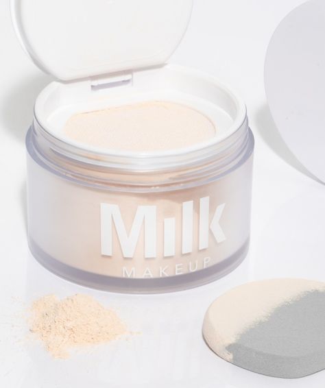 Milk Makeup Blur + Set Powder Rosa Make-up, Penyimpanan Makeup, 2020 Makeup, Alat Makeup, Makeup Setting Powder, Makeup Powder, Mirror Makeup, Make Up Tools, Basic Makeup