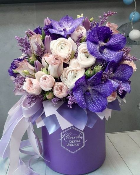 Happy Birthday Bouquet, Bouquet Birthday, Birthday Flowers Bouquet, Bouquet Box, نباتات منزلية, Birthday Wishes Flowers, Birthday Bouquet, Flower Box Gift, Creative Flower Arrangements