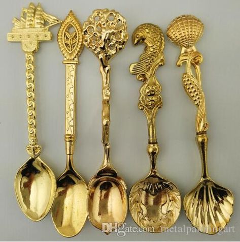 2019 Wholesale New Arrival Antique Stainless Steel Spoon Set Hot Sale Soup Spoon Tableware Household For Party Flatware From Metalpaintingart, $2.57 | DHgate.Com Retro Desserts, Gold Silverware, Antique Spoons, Antique Silverware, Wooden Cheese Board, Ar Accessories, Coffee Dessert, Dessert Spoons, Coffee Spoon