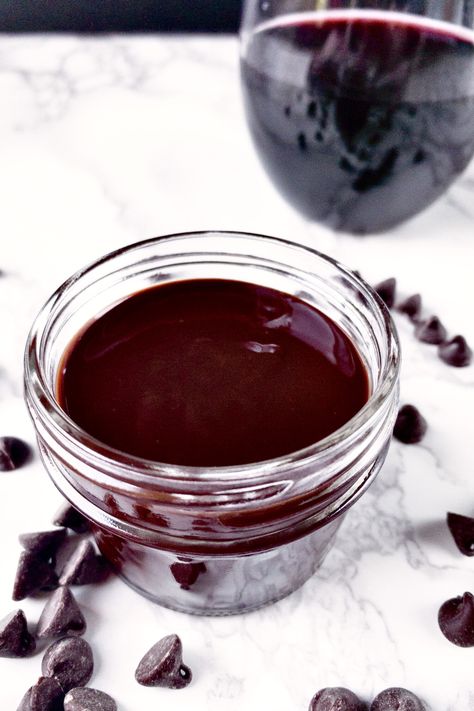 Red Wine Chocolate Sauce, Red Wine Ganache, Bottle Of Wine Chocolate Pie, Red Wine Cake, Red Wine Dessert, Bakery Stand, Red Wine Reduction Sauce, Red Wine Chocolate Cake, Cake Drip