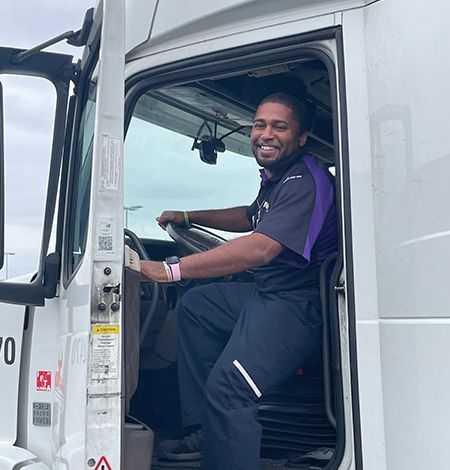 Truck Driving Job Truck Driver Format For Yahoo, Fedex Truck, Truck Driving Jobs, Saving Methods, Car Delivery, 50 Year Old Men, Delivery Pictures, Money Saving Methods, Sweet Love Text