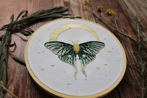 Luna Moth Embroidery Pattern PDF / Digital Hand Embroidery - Etsy Embroidered Moths, Moth Embroidery, Magic Stars, Winter Embroidery, Christmas Embroidery Patterns, Stitch Guide, Color Guide, Stars Moon, Luna Moth