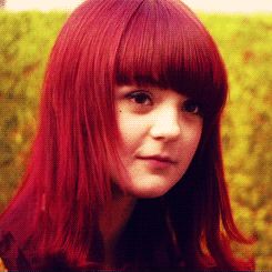 emily fitch // skins uk Red Head Pfp, Emily Skins, Katie Fitch, Emily Bear, Effy And Freddie, Emily Fitch, Kathryn Prescott, Red Icons, Skin Aesthetics