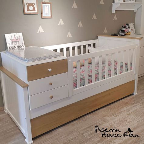 Cuna funcional chic | Aserrín Hace Ran Unique Baby Cribs, Wooden Baby Cot, Bed Design Images, Baby Crib Designs, Baby Bedroom Furniture, Wooden Baby Crib, Kids Bed Design, Crib Design, Baby Cot Bedding