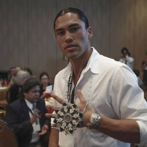 Native beauty Martin Sensmeier, Yukon River, Magnificent Seven, Native American Actors, Polynesian Men, Native American Images, Native American Men, Native American Photos, American Men