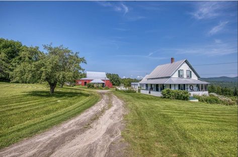 Circa 1850 Vermont Farmhouse For Sale W/Mountain Views And Barn on 193 Acres $579,000 - Country Life Dreams Log Homes For Sale, 1900 Farmhouse, Vermont Farmhouse, Log Cabins For Sale, Restored Farmhouse, Dream Farmhouse, Stone Farmhouse, Life Dreams, Colonial Exterior