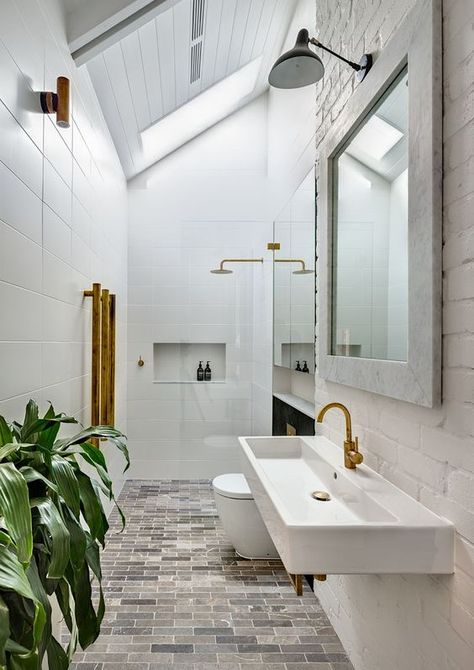 This very narrow linear bathroom has a variety of materials, which could make it… Contemporary Barn, Narrow Bathroom, Bad Inspiration, Contemporary Bathrooms, Design Del Prodotto, Bathroom Layout, Bathroom Renos, Dream Bathroom, House Bathroom