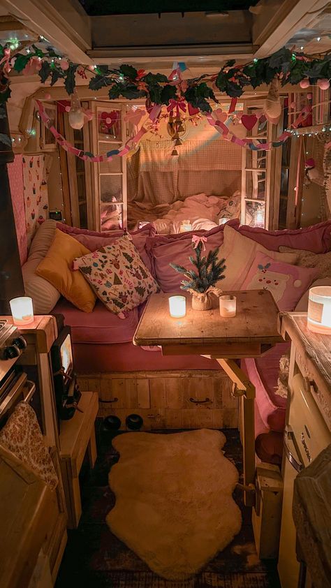 Josie Rose✌️dreamy BusLife 💕 📍UK (@bus.off.josie) • Instagram photos and videos Bus Life Ideas, Bus Off With Josie, Schoolbus House Converted Bus, Living In Bus, Cute Rv Decorating Ideas, Bus Homes Converted, Eclectic Camper, Bus Home Conversion, Short School Bus Conversion