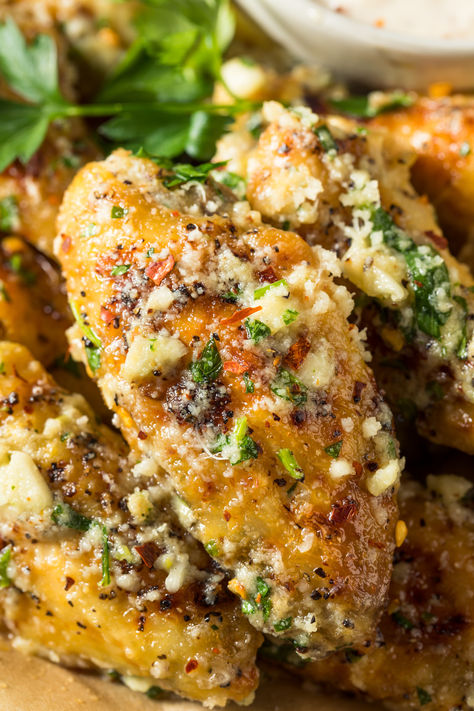 Air Fryer Garlic Parmesan Chicken Wings Best Short Rib Recipe, Air Fryer Garlic Parmesan Chicken, Garlic Parm Wings, Garlic Parmesan Wings Recipe, Parmesan Wings Recipe, Air Fry Chicken Wings, Garlic Wings, Air Fryer Garlic, Parmesan Wings