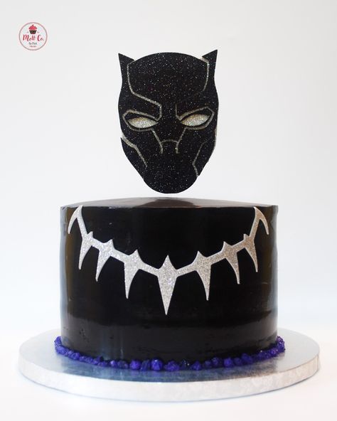 Wakanda Birthday Party, Black Panther Cake Ideas, Wakanda Cake, Black Panther Birthday Cake, Black Panther Cake, Panthers Cake, Superhero Birthday Cake, Black Panther Party, Wakanda Forever