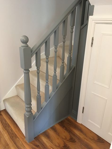 Stunning grey stair banister #homedecor #grey #decorating Blue Grey Staircase, Stair Banister Colours, Grey Bannister, Coloured Bannister, Mediterranean Stairs, Grey Painted Stairs, Staircase Redo, Grey Woodwork, Bannister Ideas