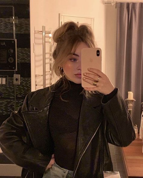 Sabrina Carpenter Style, Sabrina Carpenter Outfits, Foto Poses, Girl Meets World, Looks Vintage, Blonde Girl, Sabrina Carpenter, Outfits Casuales, Look Fashion