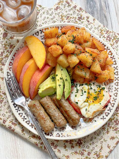 Breakfast Potatoes | Foodtastic Mom #breakfastpotatoes #breakfastpotatoeseasy #potatorecipes Breakfast Potato Ideas, Breakfast Ideas With Potatoes, Morning Potatoes, Potato Breakfast Ideas, Breakfast Ideas Potatoes, Breakfast With Potatoes, Baked Potato Breakfast, Easy Breakfast Potatoes, Desayunos Ideas