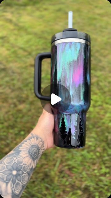 Ivette Moreno on Instagram: "Northern lights Stanley tumbler  #stanleytumbler" Northern Lights Tumbler Tutorial, 40 Oz Tumbler Ideas, Christmas Tumbler Ideas, Epoxy Tumbler Ideas, Tumbler Tutorials, Northern Lights Tumbler, Stanley Tumbler, Diy Epoxy, Tumbler Ideas