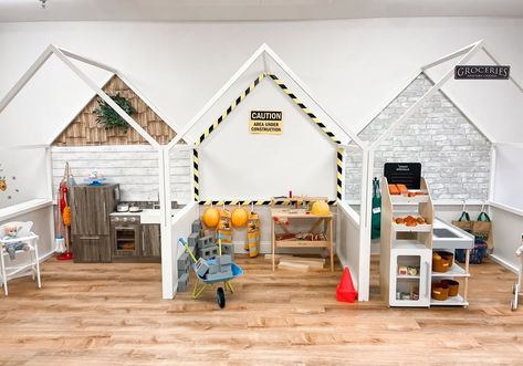 Pretend City Playroom, Playroom Town Ideas, Pretend Town Playroom, Play Area Ideas Indoor, Tiny Town Playroom, Indoor Play Fort, Small Baby Play Area, Indoor Playroom Ideas For Kids, Playroom Supermarket