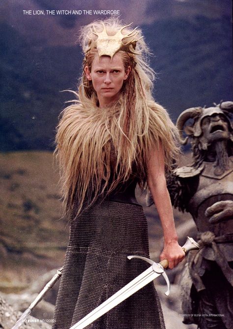 Tilda Swinton as Jadis, the White Witch in The Chronicles of Narnia, the Lion, the Witch, and the Wardrobe. White Witch Narnia, Jadis The White Witch, Narnia Costumes, The White Witch, Film Disney, White Witch, Tilda Swinton, Chronicles Of Narnia, Movie Costumes