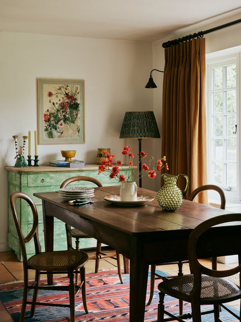 Hampstead House, Cottage Dining Rooms, Eclectic Dining Room, Beauty House, Eclectic Cottage, Eclectic Dining, Interior Design Per La Casa, English Decor, Cottage Interiors