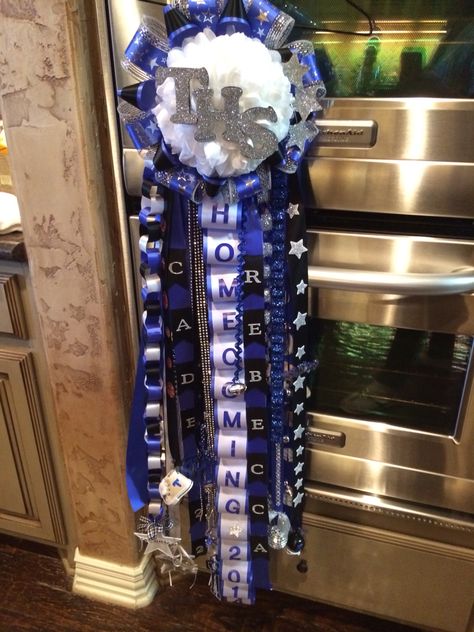 Blue and White Homecoming Mum Blue And Silver Mums Homecoming, Blue White Silver Homecoming Mum, Homecoming Mum Blue And White, Blue And White Homecoming Mums, Homecoming Mums Blue And White, Blue And White Mums Homecoming, Blue Mums Homecoming, Homecoming Mums Ideas, Mums Homecoming