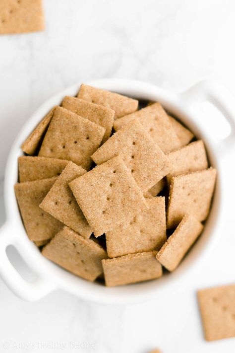 The ULTIMATE Healthy Homemade Cinnamon Graham Crackers – only 4 ingredients & surprisingly simple to make! I’m obsessed! They taste WAY better than store-bought ones! ♡ best homemade graham crackers. healthy homemade graham crackers without honey. vegan cinnamon graham crackers recipe. Healthy Graham Crackers, Graham Crackers Recipe, Cinnamon Graham Crackers, Healthy Crackers, Graham Cracker Recipes, Gluten Free Graham Crackers, Crackers Recipe, 4 Ingredient Recipes, Homemade Graham Crackers