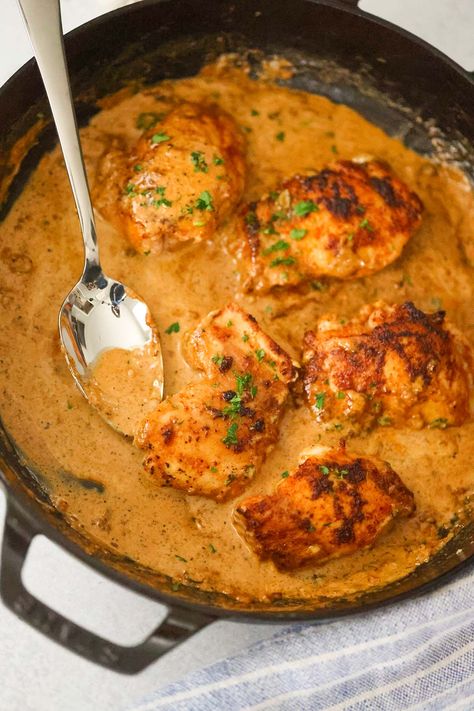 Creamy Spicy Chicken Thighs Chicken Thigh Chili, Black Garlic Chicken, Black Garlic Recipes, Creamy Spicy Chicken, Spicy Chicken Thighs, Creamy Chicken Dish, Chicken Thighs Recipes, Garlic Rice, Black Garlic