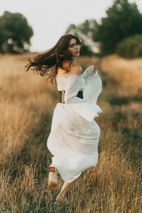 Pre Debut Photoshoot, Boho Photoshoot, Running Dress, Debut Photoshoot, Outdoor Girls, Nature Photoshoot, Girls White Dress, Formal Wear Dresses, Fashion Gowns