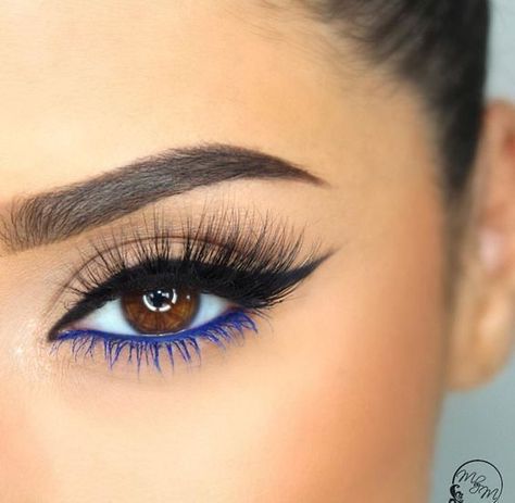 Eyeliner Tips, How To Do Eyeliner, Makeup Tip, Blue Eyeliner, Smink Inspiration, Makijaż Smokey Eye, Makeup Hacks, Blue Eyeshadow, Mascara Lashes