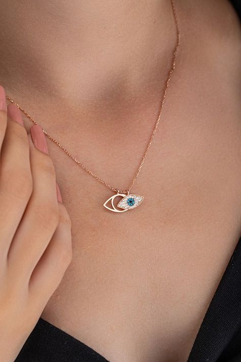 Evil Eye Jewelry Necklace, Evil Eye Chain Necklace, Evil Eye Necklace Silver, Minimal Gold Jewelry, Hamsa Hand Jewelry, Western Jewellery, Locket Design, Choker Necklace Designs, Eye Pendant Necklace