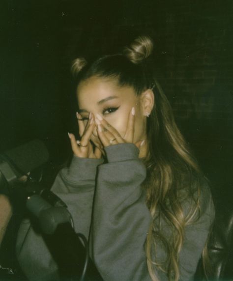 Ariana Grande at the Zach Sang Show Estilo Madison Beer, Ariana Grande Hair, Thank U Next, Ariana Grande Photos, Ariana Grande Pictures, Ariana G, Dangerous Woman, Agra, Thank U