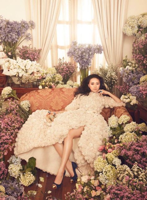 Dress Fashion Photography, Ruangan Studio, Foto Art, Floral Fashion, Beauty And Fashion, Harpers Bazaar, Fashion Editorial, Floral Style, Trendy Dresses