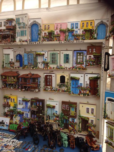 Recycled Miniature House, Miniature Neighborhood, Miniature Street, Miniature City, Pottery Houses, Doll House Plans, Travel Keepsakes, Miniature Rooms, Junk Art