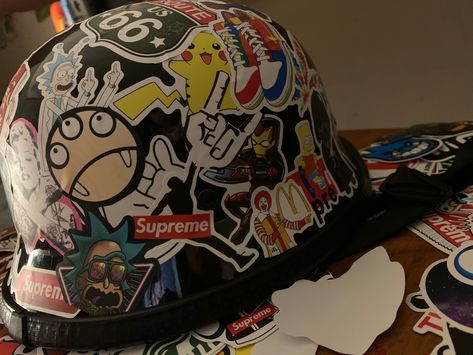 Aesthetic Helmet Bike, Aesthetic Helmet, Skater Helmet Aesthetic, Bike Helmet Stickers, Helmet Design Sticker, Helmet Stickers, Clothes Reference, Sticker Bomb, Bicycle Helmet