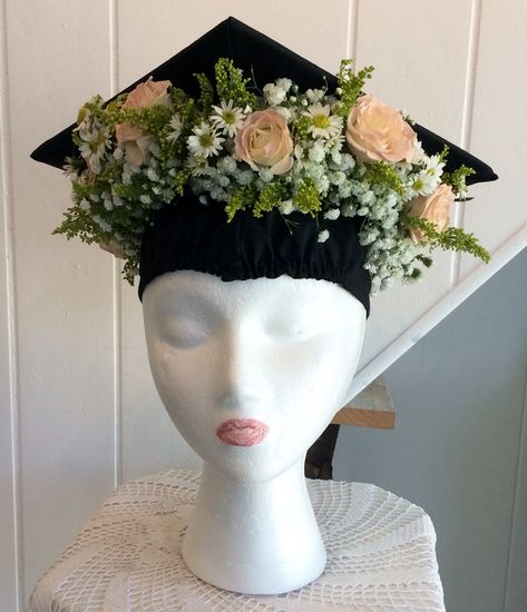 Graduation Hat Floral Crown by Petals Florist in Warwick RI. Graduation Cap Flower Crown, Graduation Crown Ideas, Grad Cap Flower Crown, Grad Caps Flowers, Flower Crown Graduation Cap, Graduation Flower Crown, Graduation Cap Flowers, Bouquet Business, Flower Graduation Cap