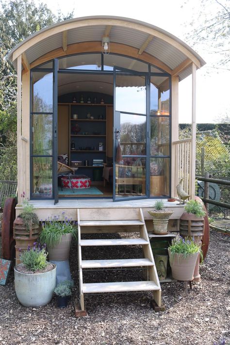 Tiny House Living, Tiny House Design, Garden Huts, Shepherd Hut, Hut House, Tiny House Inspiration, Shepherds Hut, Garden Office, Tiny Living