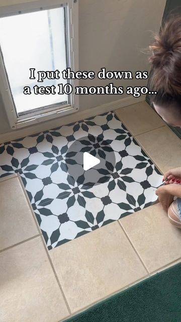 Stefanie Bloom on Instagram: "I put these #peelandsticktile down as a test 10 months ago. I removed 2 of the tiles to test how #renterfriendly they are. They are very renter friendly but also durable enough to just be a #budgetfriendly #diy #homeimprovement project for anyone. I ended up keeping the main ones down because I loved how helpful they were for the dogs until I could pick a new design! The new design is installed and I truly believe these can now be down for years based on how well they did previously.  Comment “SHOP” to have the link to these tiles sent to in a DM. UPDATE: The diamond checkered pattern sold out so the link has defaulted to the traditional checkered pattern still available.  As always, these tiles plus all my #homedecor recommendations are linked in my bio! #ama Renter Friendly Tile Floor, Removable Bathroom Flooring, Tile Over Laminate Floor, Tile Update Diy, Renter Friendly Flooring, Diy Bathroom Flooring Ideas, Renter Friendly Floor Upgrades, Remove Tile Floor, Renter Friendly Bathroom Makeover