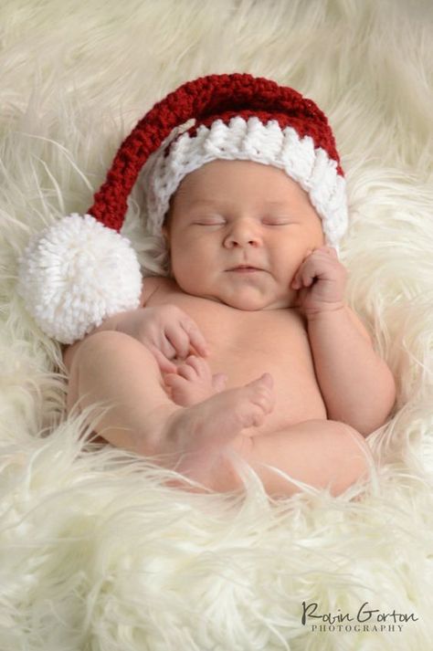 5 CUTE and SIMPLE Ideas for Baby Christmas🎄 Pictures - Annie Baby Monitor Hats Photography, Newborn Christmas Photography, Newborn Christmas Pictures, Baby Christmas Photography, Newborn Christmas Photos, Christmas Baby Pictures, Baby Christmas Photos, Baby Fotografie, Baby Pictures Newborn