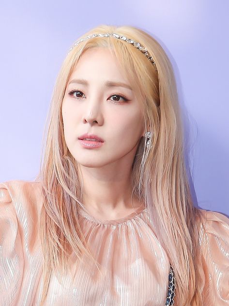 blonde dara attending obzéé (stunning ever) event #sandarapark #dara #blondedara #obzéé 2ne1 Sandara, Sandara Park, My Crush, Most Beautiful, Blonde, Quick Saves