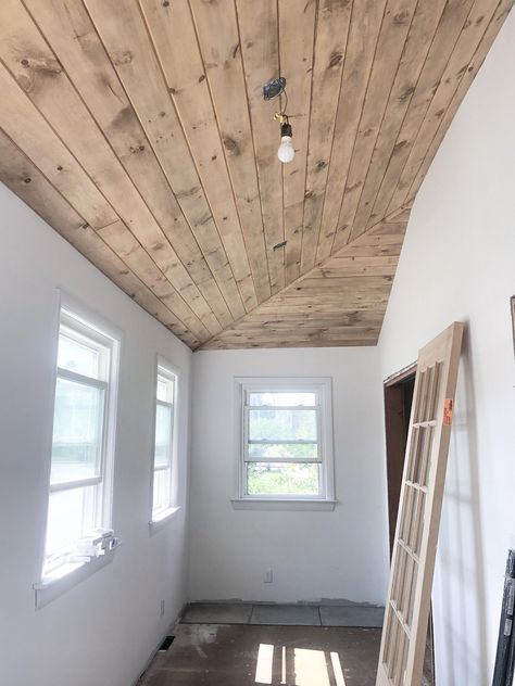 Ceiling Wood Panels, Panelling Ceiling, Stained Shiplap, Ceiling Remodel, Ceiling Wood, Wood Plank Ceiling, Wood Panelling, Shiplap Ceiling, Tongue And Groove Ceiling