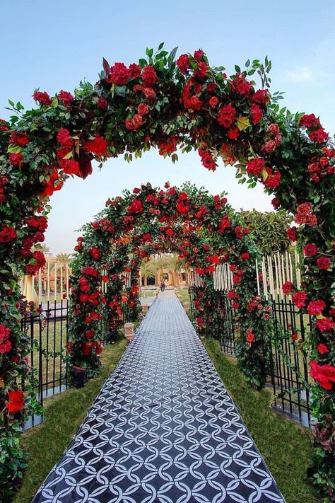 शटर स्पीड, Floral Archway, Wedding Entrance Decor, फोटोग्राफी 101, Desain Lanskap, Wedding Backdrop Decorations, Wedding Entrance, Most Beautiful Gardens, Fotografi Alam Semula Jadi